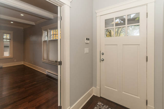 Furnished den with hardwood floors and white trim. - 196 W 18th Avenue, Vancouver West Side
