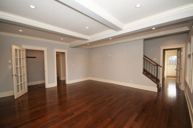 Spacious living room with coffered ceiling and hardwood floors. - 196 W 18th Avenue, Vancouver West Side