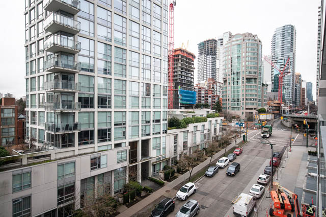 Furnished 2-bedroom condo with city view and modern design. - 807 - 1480 Howe Street, Vancouver Downtown