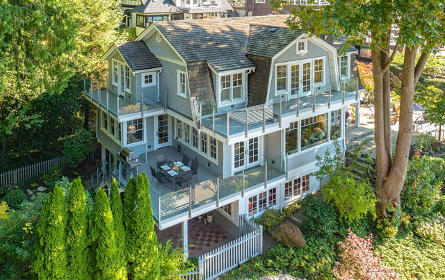 Furnished 3-bedroom + den house with a spacious deck and lush garden. - 235 Maple Lane, West Vancouver