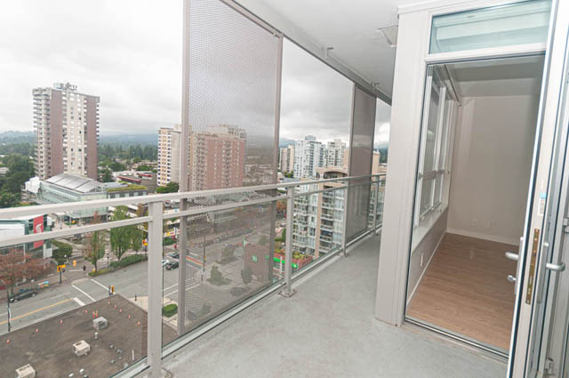 Furnished 1-bedroom condo with hardwood floors and city view. - 1105 - 125 E 14th St, North Vancouver