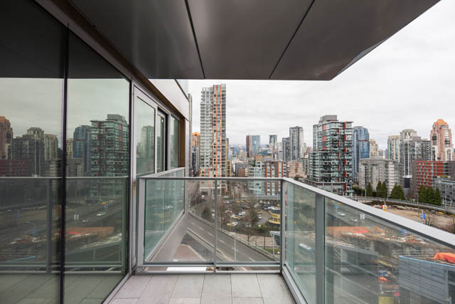 Furnished 1-bedroom with stunning city view from balcony. - 1901 - 1480 Howe St, Vancouver Downtown