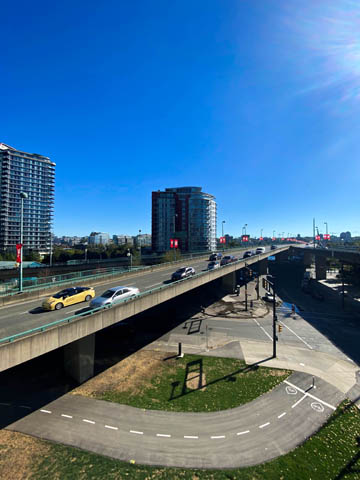 Bright balcony with city view and modern furnishings. - 484 - 87 Nelson St, Vancouver Downtown