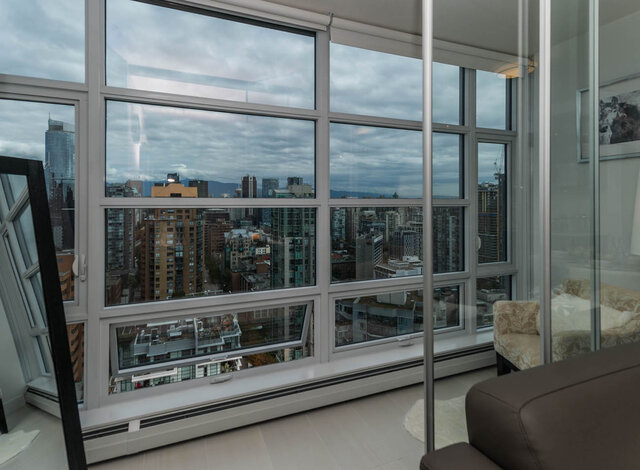 3003 - 1283 Howe Street - Condo - Downtown - Photo 4 of 16