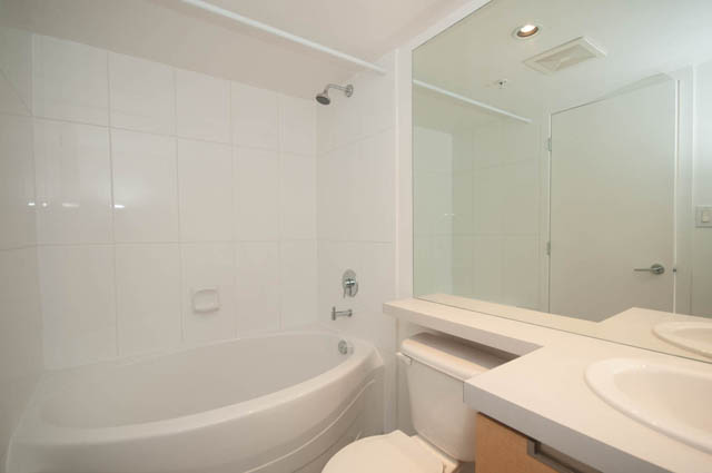 rental in lower lonsdale