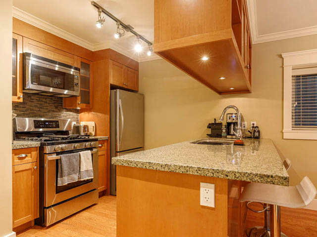 2115 macdonald st vancouver west side kitsilano
