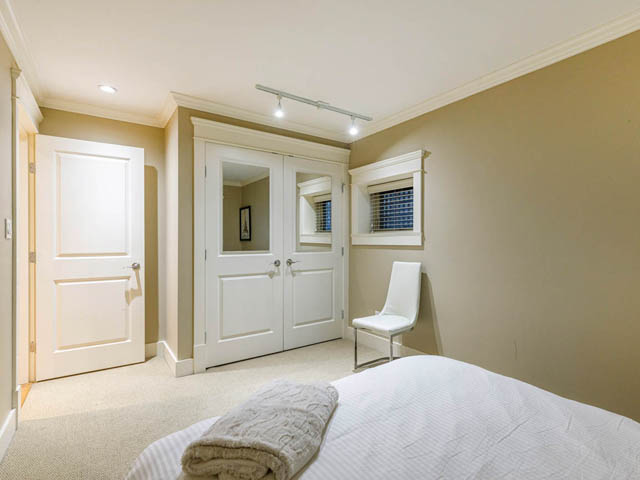 2115 macdonald st vancouver west side kitsilano