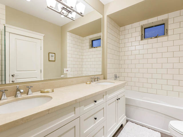 2115 macdonald st vancouver west side kitsilano