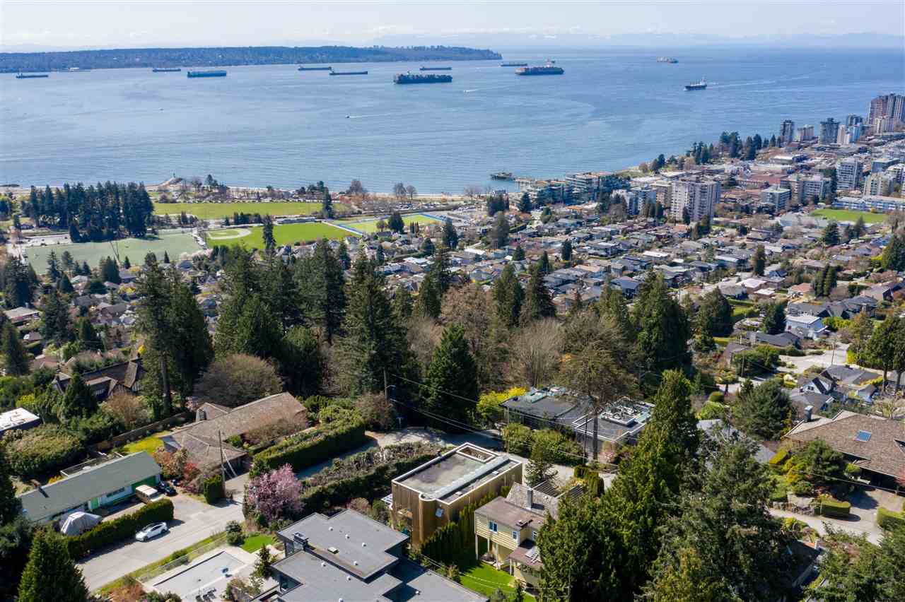 luxury in west vancouver