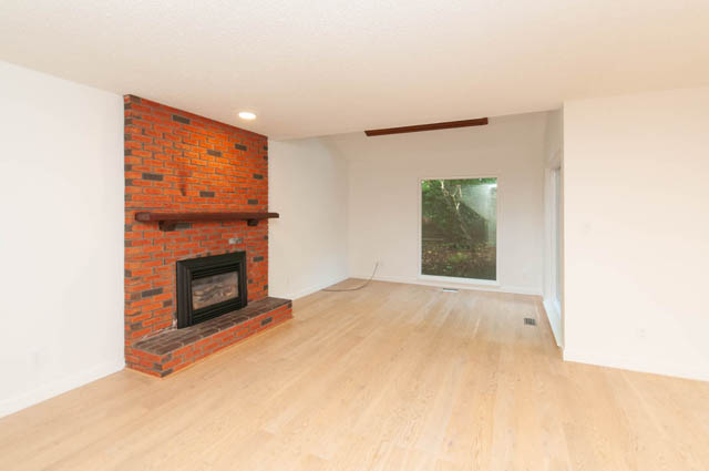 1484 ross rd north vancouver westlynn
