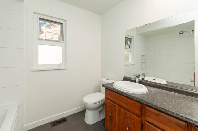 1484 ross rd north vancouver westlynn