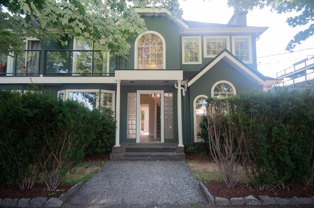 2448 Bayswater Street - Duplex - Kitsilano - Photo 2 of 32