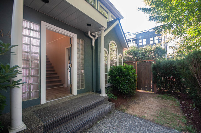 2448 Bayswater Street - Duplex - Kitsilano - Photo 4 of 32