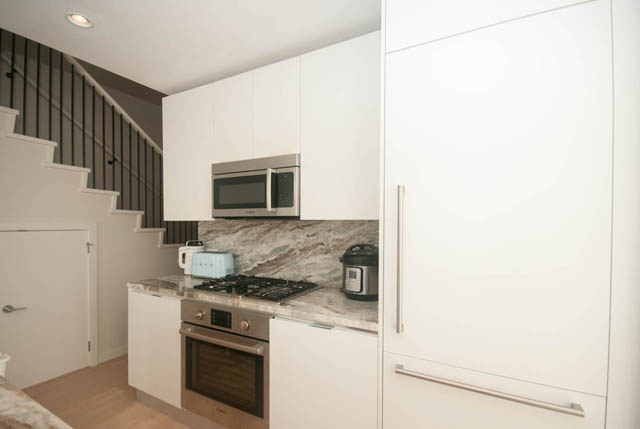 unfurnished west side