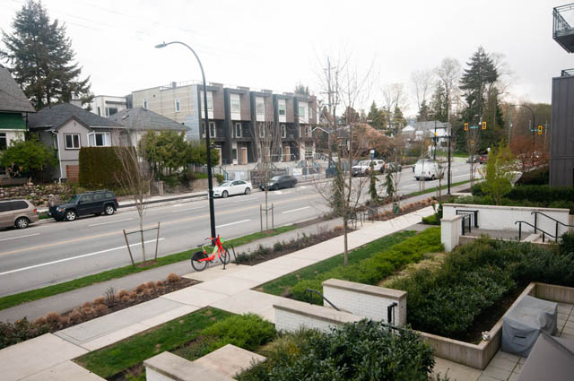 Furnished 1-bedroom + den with city view and modern furnishings. - 211 - 733 E 3rd St, North Vancouver