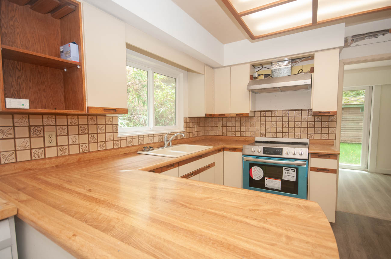 4982 cliffridge ave north vancouver capilano