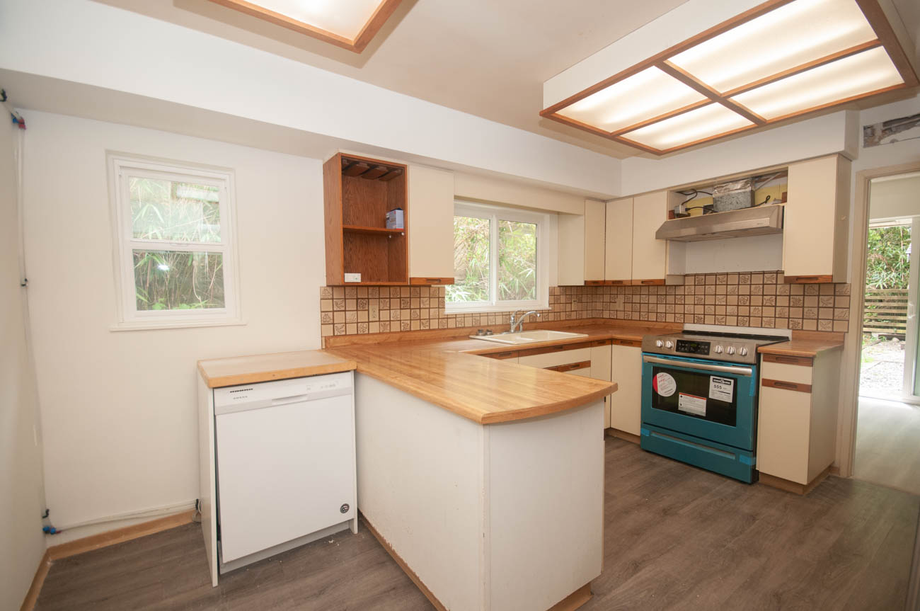 4982 cliffridge ave north vancouver capilano