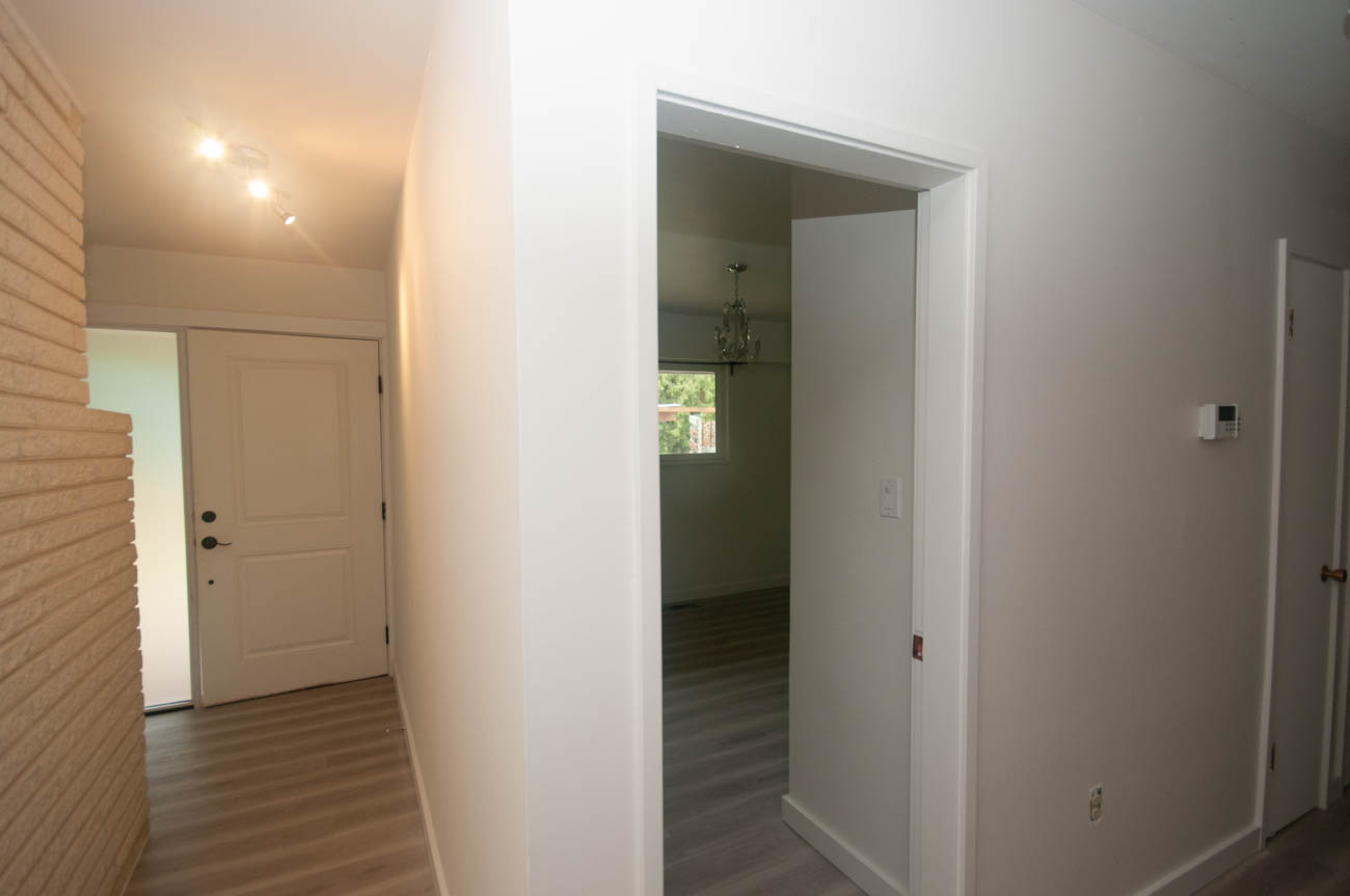 4982 cliffridge ave north vancouver capilano