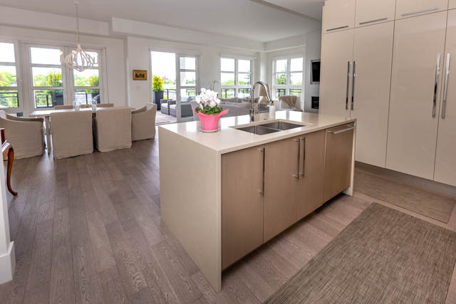 accommodations in vancouver west side