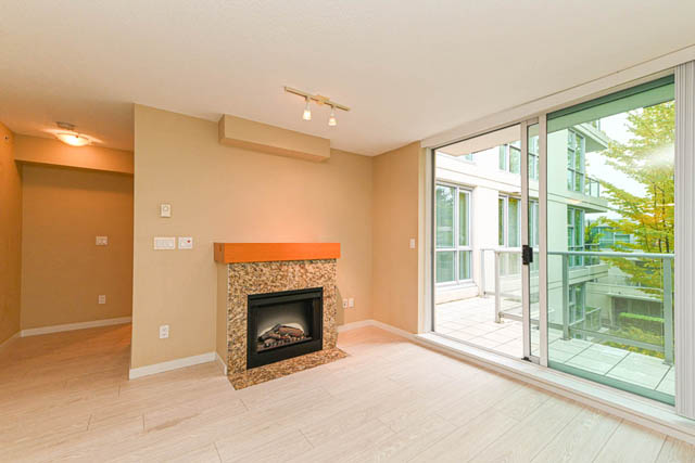 303 125 milross ave vancouver downtown crosstown