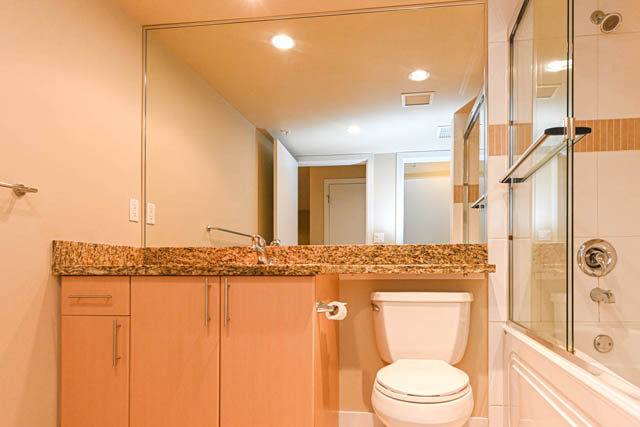 303 125 milross ave vancouver downtown crosstown