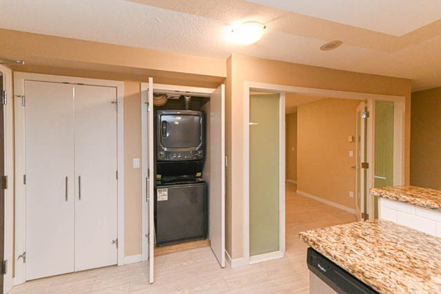 303 125 milross ave vancouver downtown crosstown