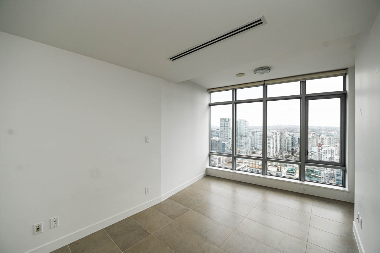 Bright living room with large windows and city view. - 3501 - 1028 Barclay, Vancouver Downtown