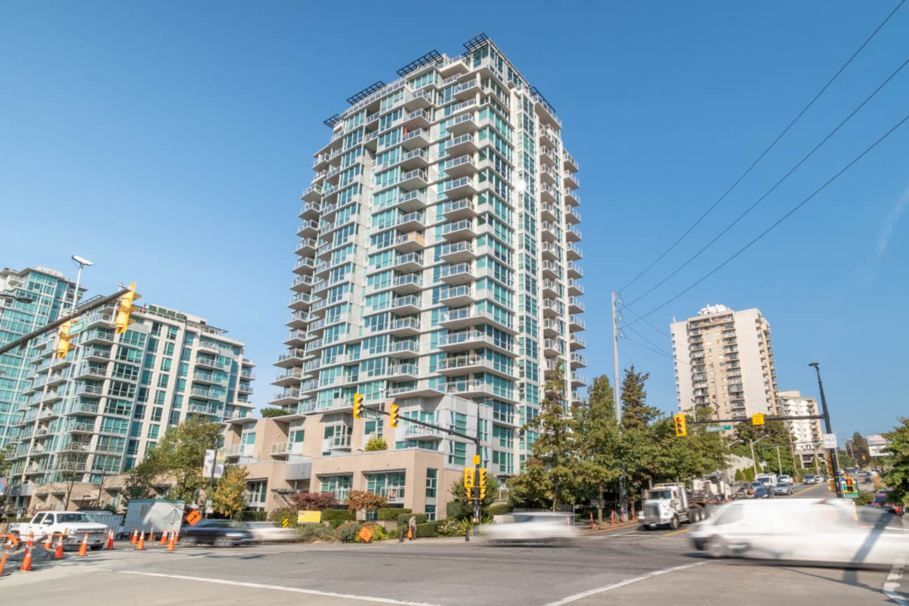 Lonsdale 2 bedroom large condo North Vancouver