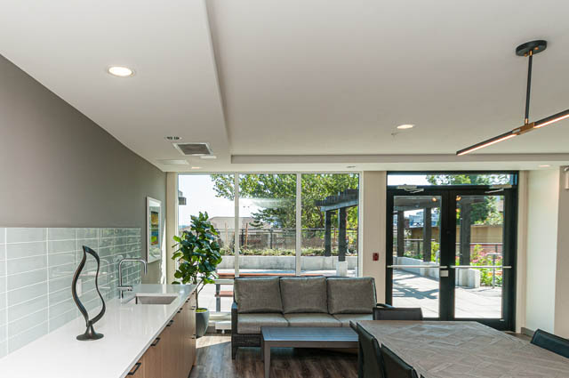 406 625 east 3rd street north vancouver lower lonsdale