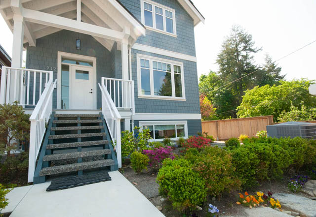 5 larson house