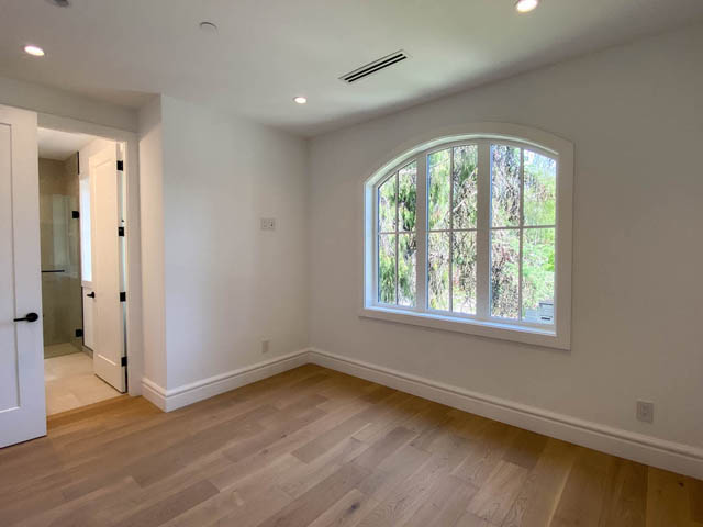 unfurnished west side
