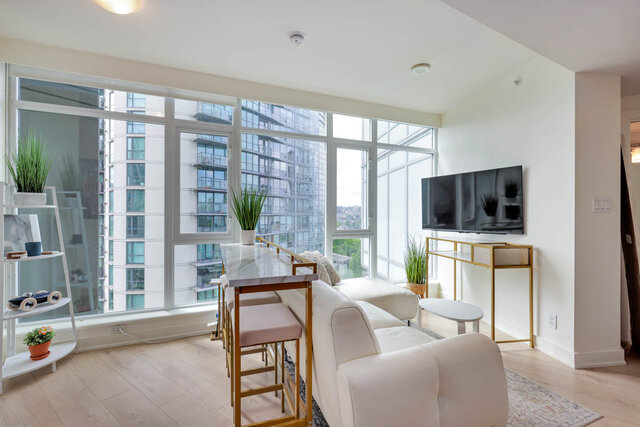 1207 - 1372 Seymour St - Condo - Downtown - Photo 4 of 44