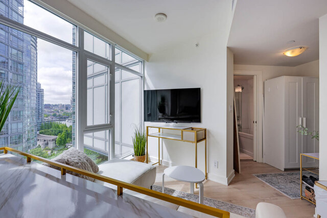 1207 - 1372 Seymour St - Condo - Downtown - Photo 5 of 44