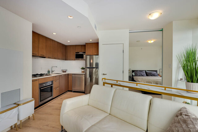 1207 - 1372 Seymour St - Condo - Downtown - Photo 9 of 44
