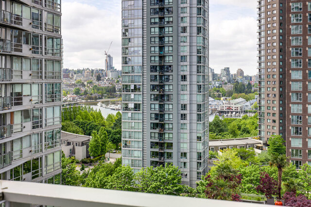1207 - 1372 Seymour St - Condo - Downtown - Photo 18 of 44