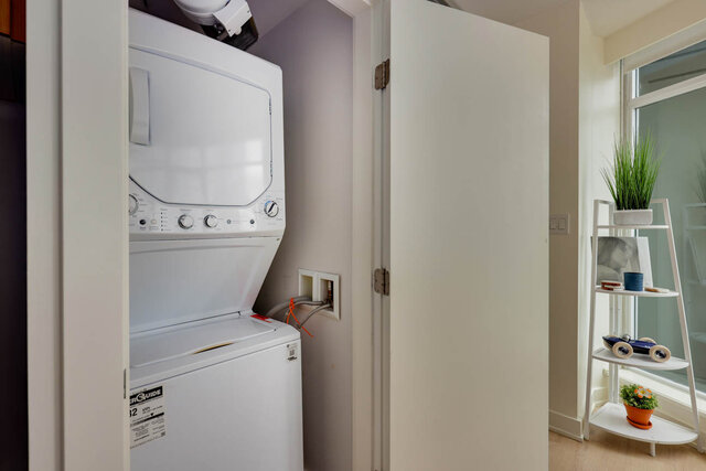1207 - 1372 Seymour St - Condo - Downtown - Photo 21 of 44