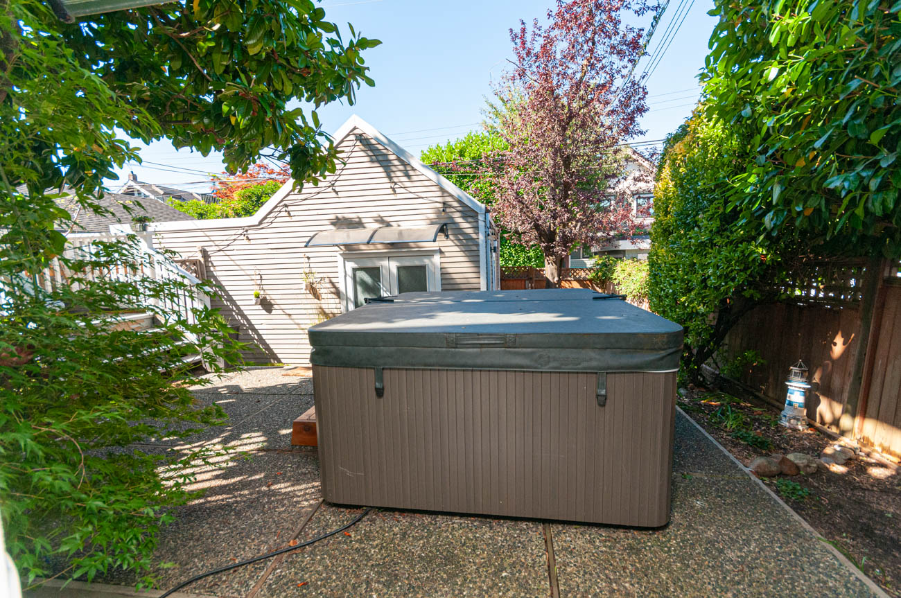 3241 west 2nd vancouver west side kitsilano