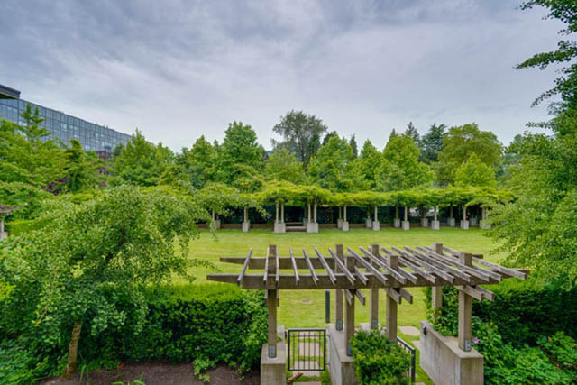 218 2280 westbrook mall vancouver west side university