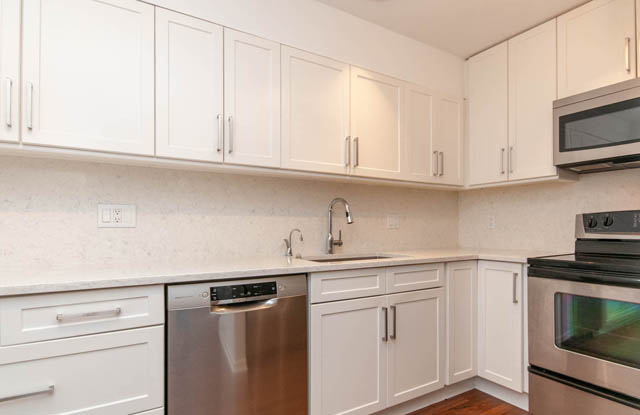 207 1528 bowser ave north vancouver norgate