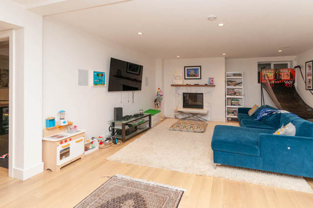 2767 crescentview dr north vancouver edgemont