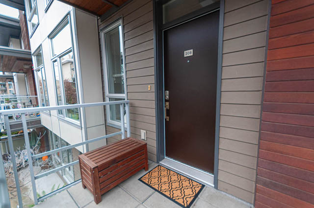 208 735 w 15th st north vancouver hamilton