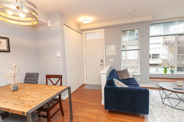 208 735 w 15th st north vancouver hamilton
