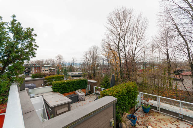208 735 w 15th st north vancouver hamilton