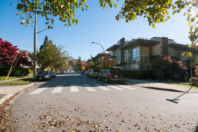 208 735 w 15th st north vancouver hamilton