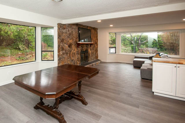 2275 lloyd ave north vancouver pemberton heights