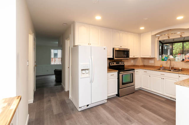 2275 lloyd ave north vancouver pemberton heights