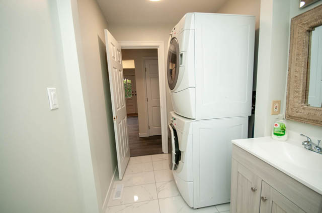2275 lloyd ave north vancouver pemberton heights