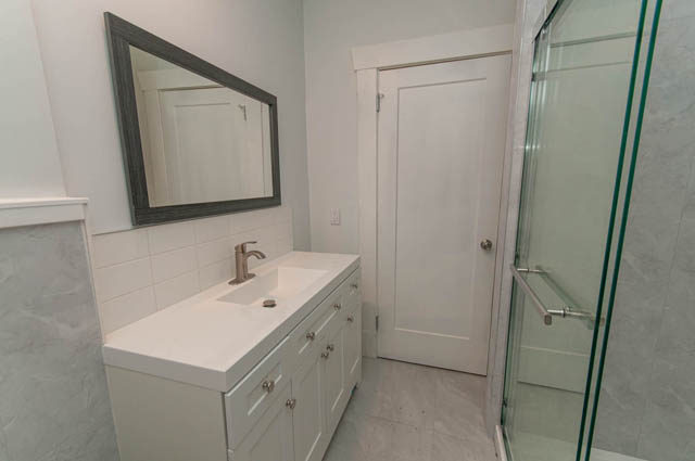  upper 1250 west 16th north vancouver norgate