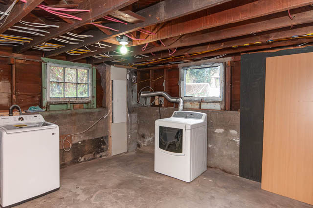  upper 1250 west 16th north vancouver norgate