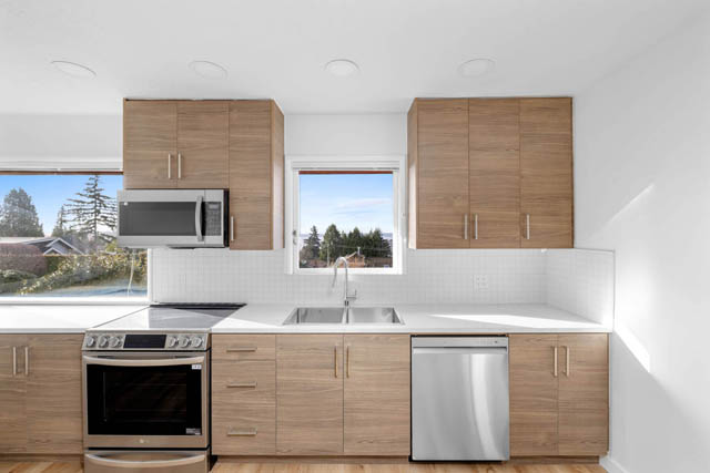 2366 nelson ave west vancouver dundarave